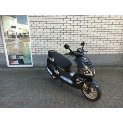 AKTIE! PEUGEOT SPEEDFIGHT 4 pure gold 4T SNOR BJ2017 7000KM