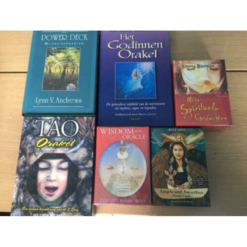 Sets orakelkaarten en wijsheid/spirituele kaarten