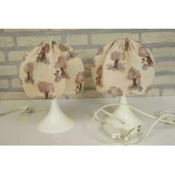 Twee vintage tafellampen, stof en kunststof