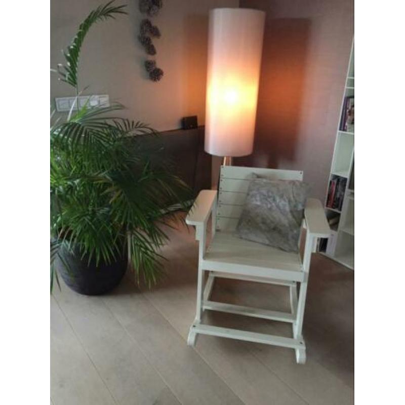 Leuke en stevige schommelstoel!