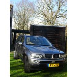 BMW X-5 Reihe grijs