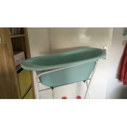 Babybadje met standaard mintgroen