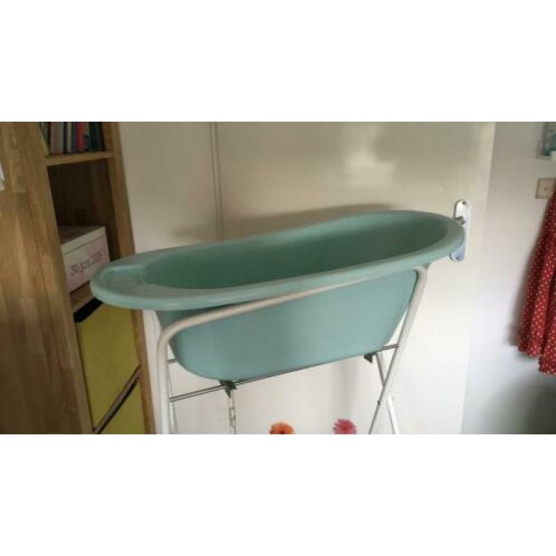 Babybadje met standaard mintgroen