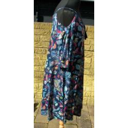 Donkerblauw paisley blaadjes A-lijn cold shoulder jurk mt 48