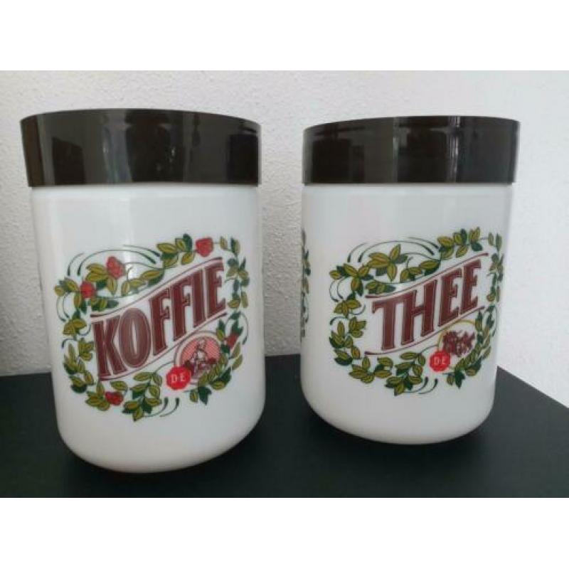Set van 3 Antieke porseleinen Douwe Egberts bewaarpotten €15