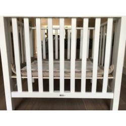 TWF Babybox op wielen kleur wit 100/80 cm