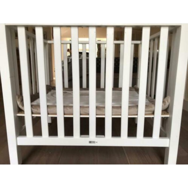 TWF Babybox op wielen kleur wit 100/80 cm