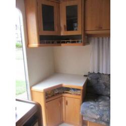 Caravan Hobby de Luxe inclusief voortent