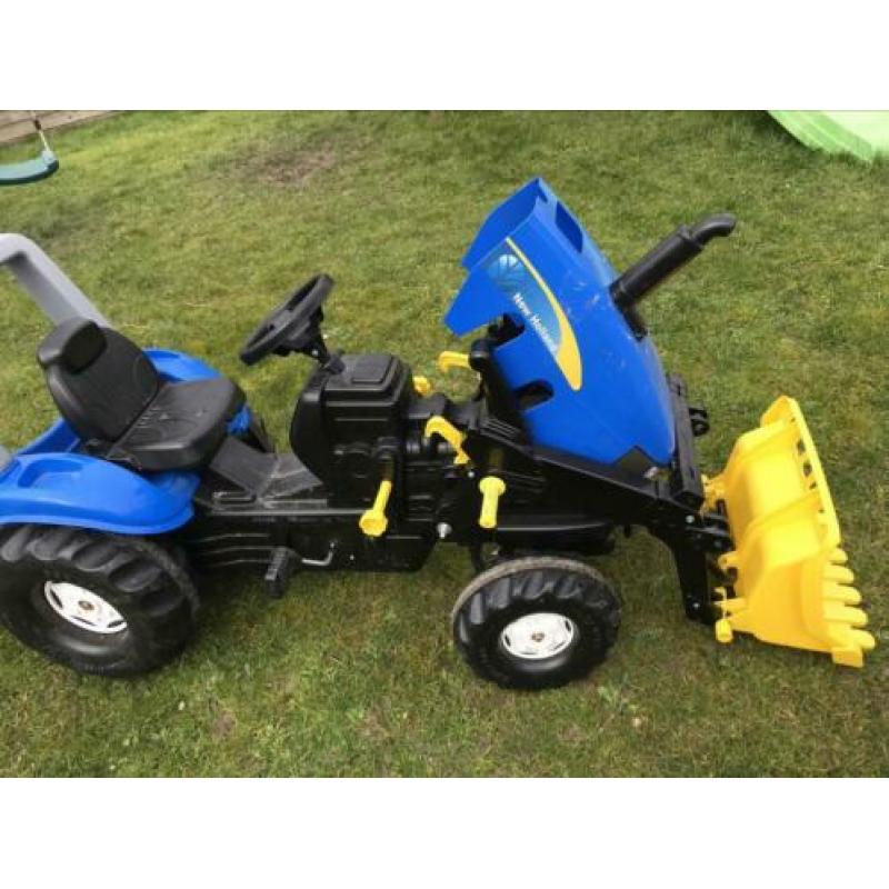 New Holland traptrekker met frontlader