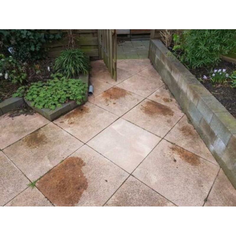 Tegels in goede staat voor in de tuin 60x60