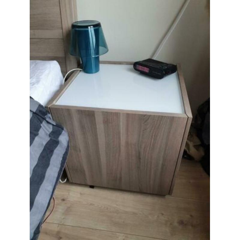 Mooi bed compleet met dressoir