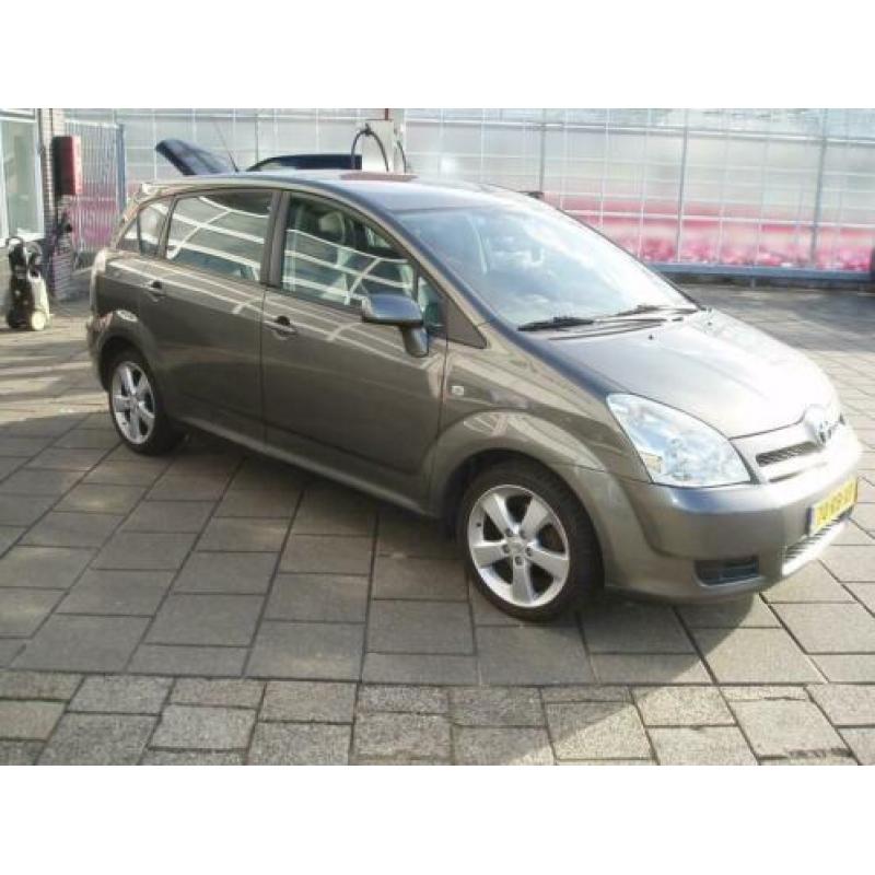 TOYOTA Corolla Verso 1.6 VVT-I 5P Terra AIRCO Lees de advert