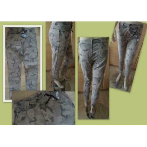 Made in ITALY nieuwe stretch camouflage broek maat S