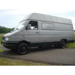 Iveco 30-8.1 CAMPER / KAMPEERWAGEN ! RUIMTERIJK !