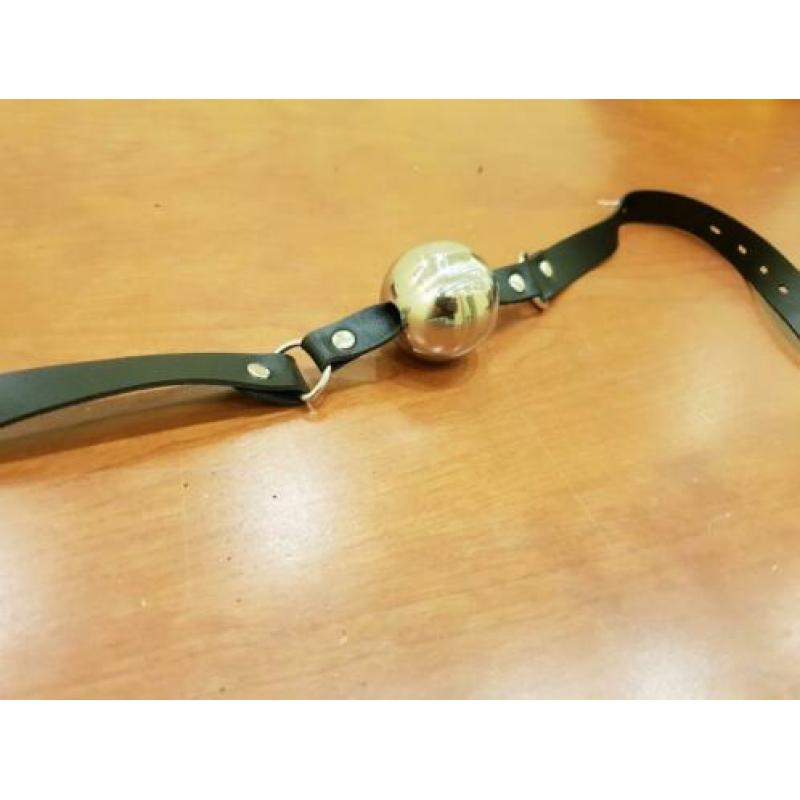 Metalen ballgag bondage bdsm