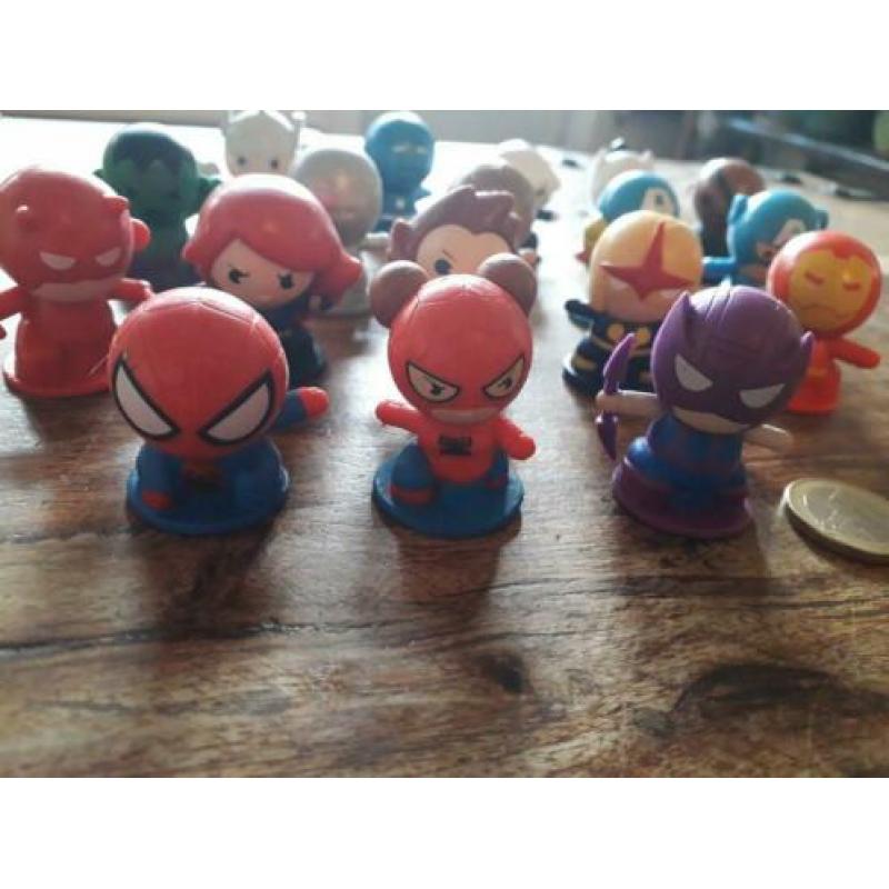 18 super helden poppetjes van Disney