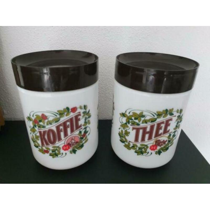 Set van 3 Antieke porseleinen Douwe Egberts bewaarpotten €15