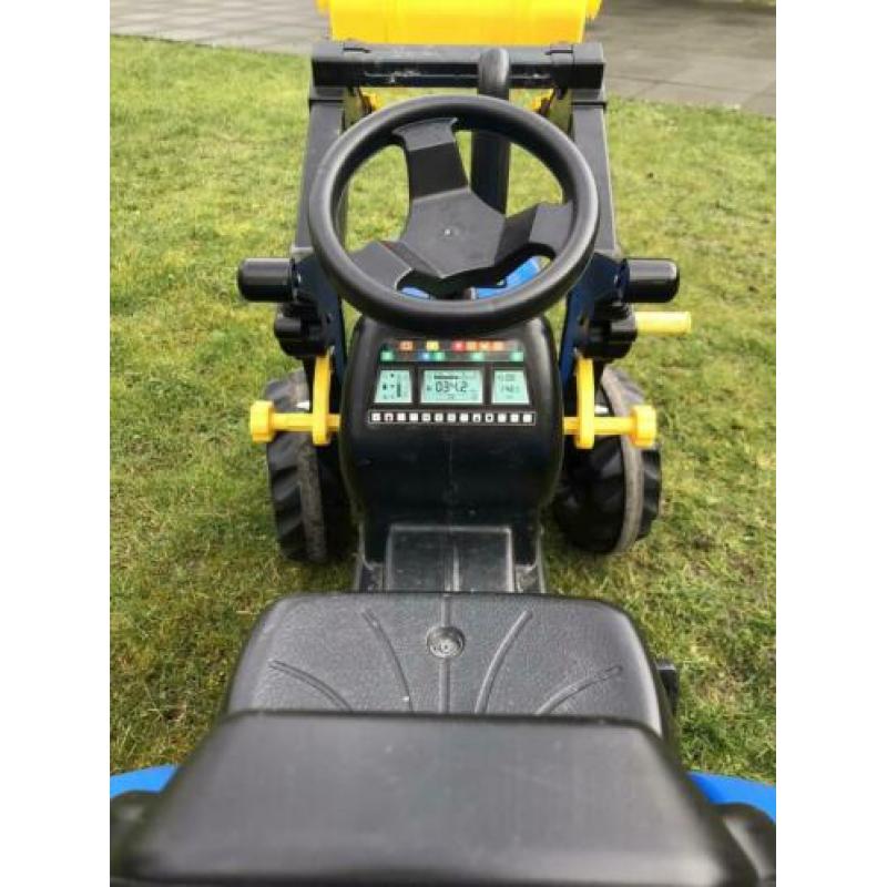 New Holland traptrekker met frontlader