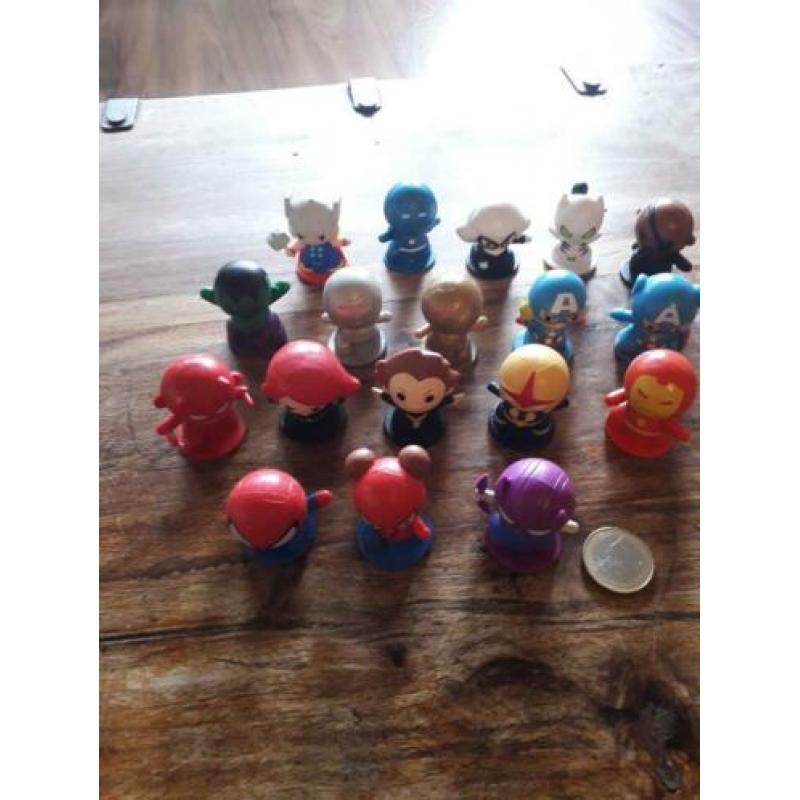 18 super helden poppetjes van Disney