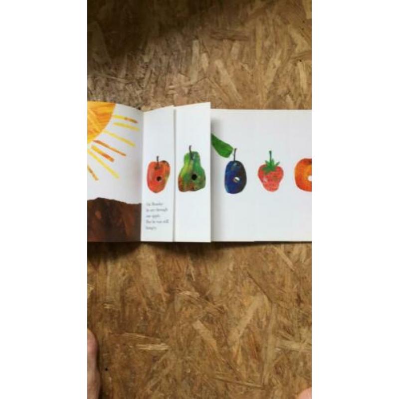The very hungry caterpillar Eric Carle