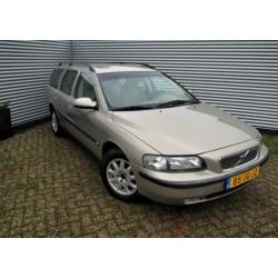 Volvo V70 2.4 140pk Comfort Line AUTOM. CLIMA CRUISE YOUNGTI