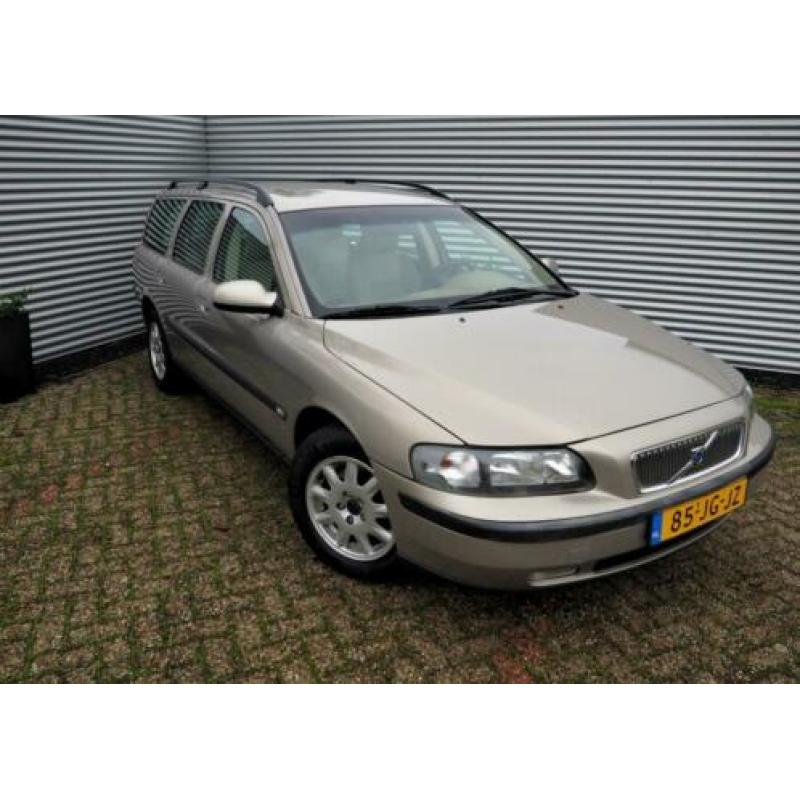 Volvo V70 2.4 140pk Comfort Line AUTOM. CLIMA CRUISE YOUNGTI