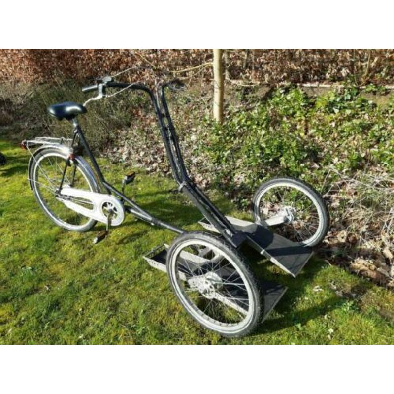 Rolstoelfiets, rolstoel op fiets