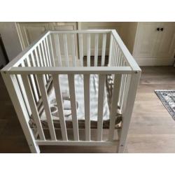 TWF Babybox op wielen kleur wit 100/80 cm