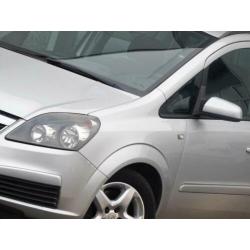 Opel Zafira 1.9 CDTi Enjoy 7-PERSOONS AIRCO (bj2005)