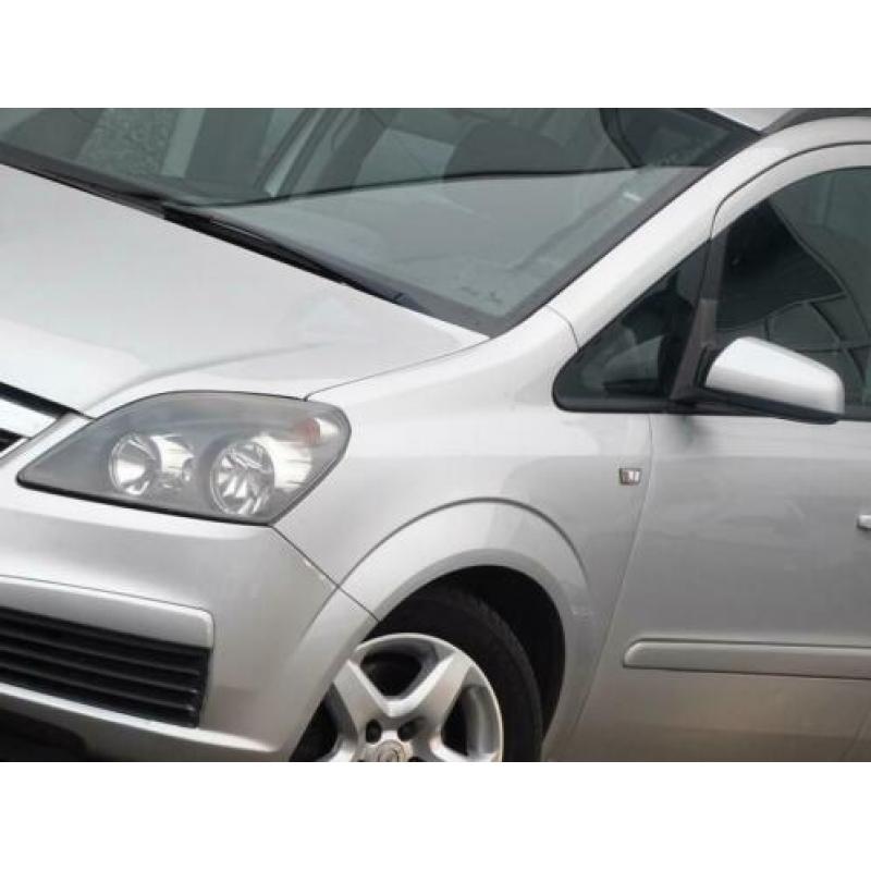 Opel Zafira 1.9 CDTi Enjoy 7-PERSOONS AIRCO (bj2005)