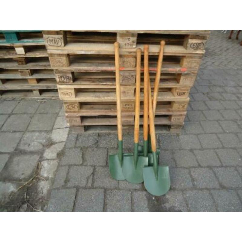 duitse pionierschoppen, schop militaria ,zand scheppen