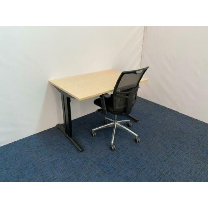 44 x Bureau + bureaustoel, thuiswerkplek, scherp geprijsd!