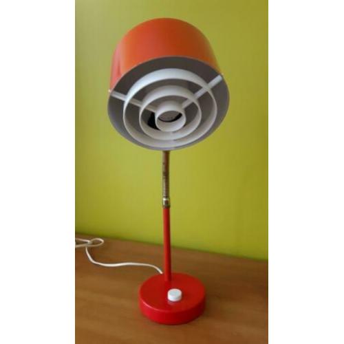 Leuke retro oranje bureaulamp jaren 70 met drukknop