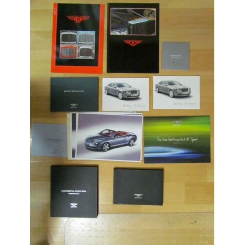 Bentley Brochures en persmappen. Ruim 40 Items.