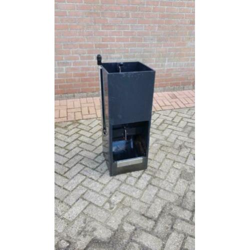 Verba droogvoerbakken te koop !