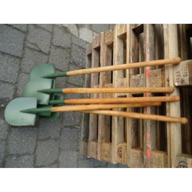duitse pionierschoppen, schop militaria ,zand scheppen