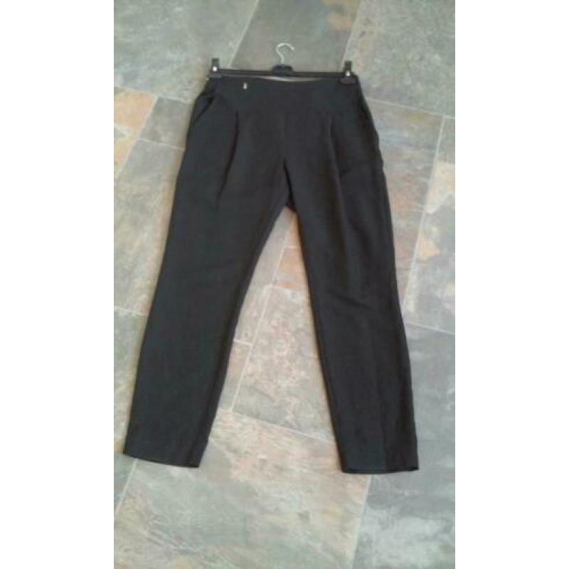 Linnen Dames broek maat 38 merk Anna is nieuw kleur zwart.
