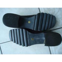 Lage suede instappers van Andrea Caffe maat 38,5
