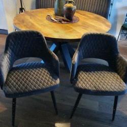 Nieuwe velvet stoelen €59,- p.s bezorgen mogelijk!