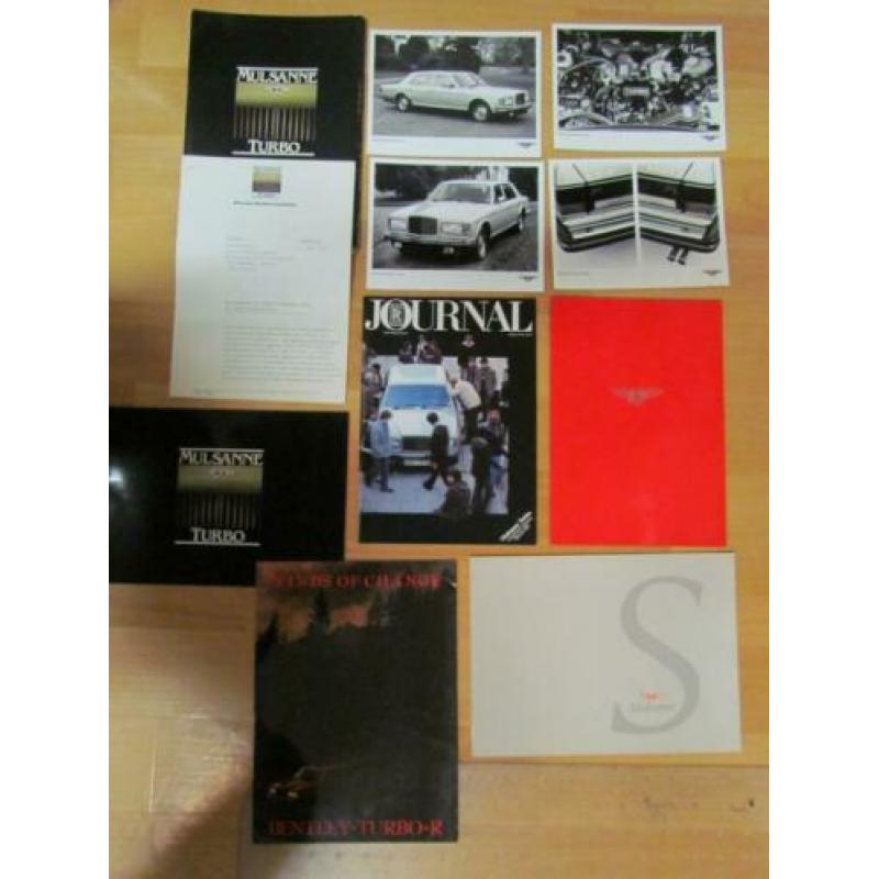 Bentley Brochures en persmappen. Ruim 40 Items.