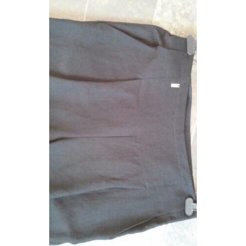 Linnen Dames broek maat 38 merk Anna is nieuw kleur zwart.