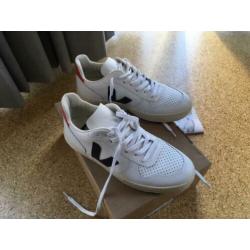 Veja V10 nooit gedragen maat 37