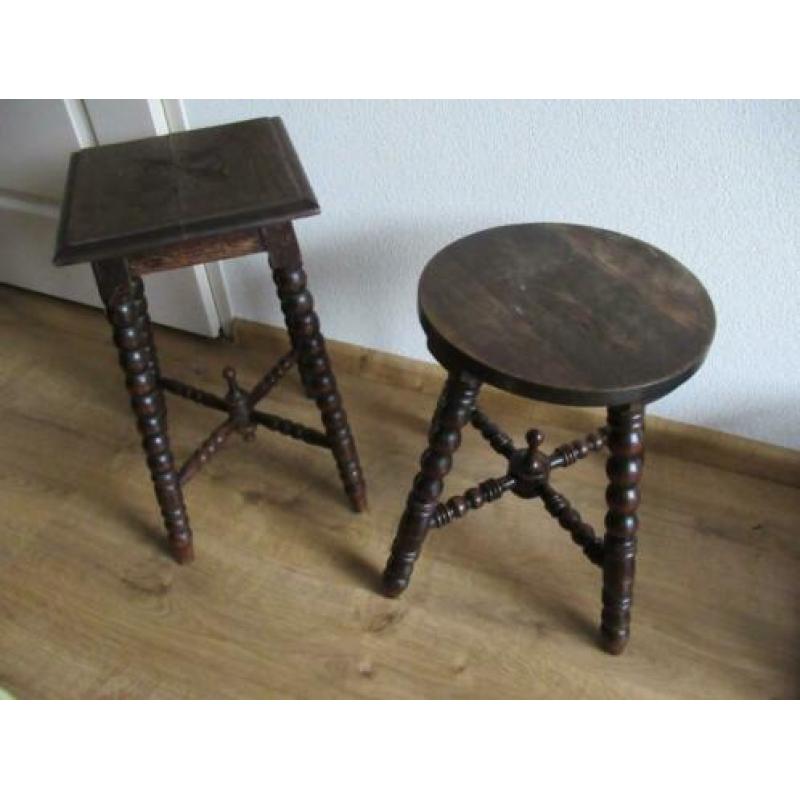 2 Massief Houten Tafeltjes Met Hele Mooie Gedraaide Poten
