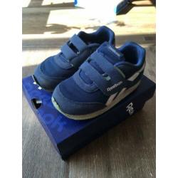 Reebok schoenen maat 23.5