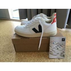 Veja V10 nooit gedragen maat 37
