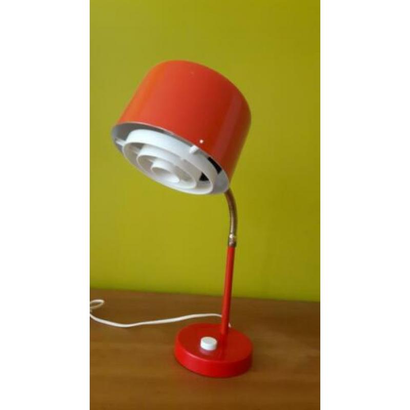 Leuke retro oranje bureaulamp jaren 70 met drukknop