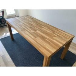 Houten eettafel