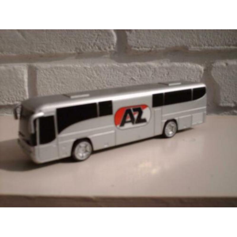 Keurige spelersbus AZ schaal 1:64