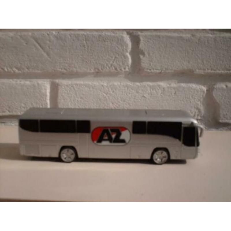 Keurige spelersbus AZ schaal 1:64