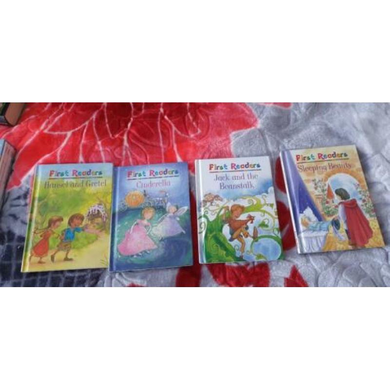 Acht Sprookjes Boeken in twee hard kartonnen boxen